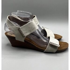 Sofft Verdi II Womens Size 10M Leather Wedge Sandal  Adjustable Straps Ivory